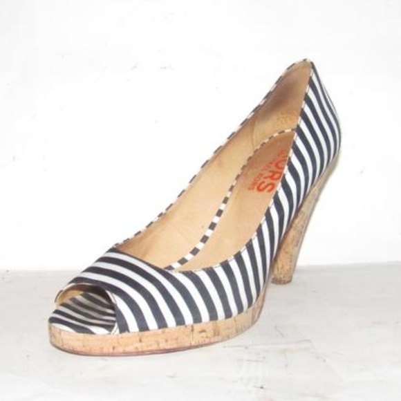 Michael Kors Black Ivory Striped Canvas Pumps - Picture 1 of 8